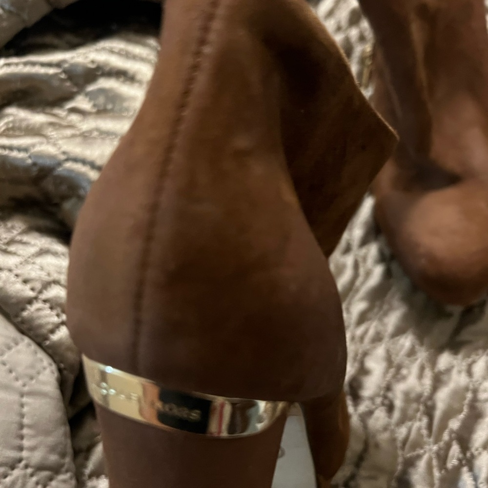 Suede Micheal Kors boot